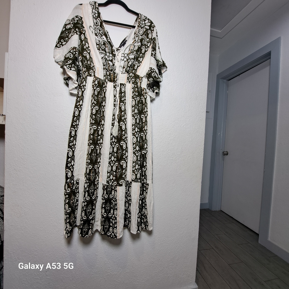 Elegant Midi Dress